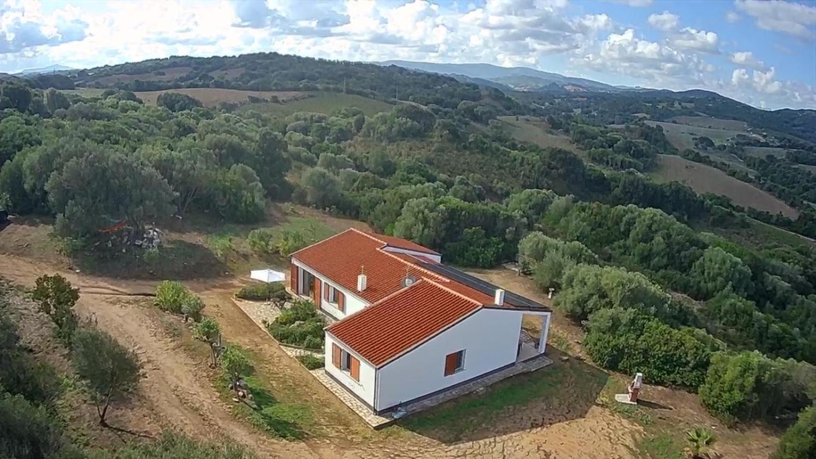 La Piana Holiday House Bassacutena Exterior photo
