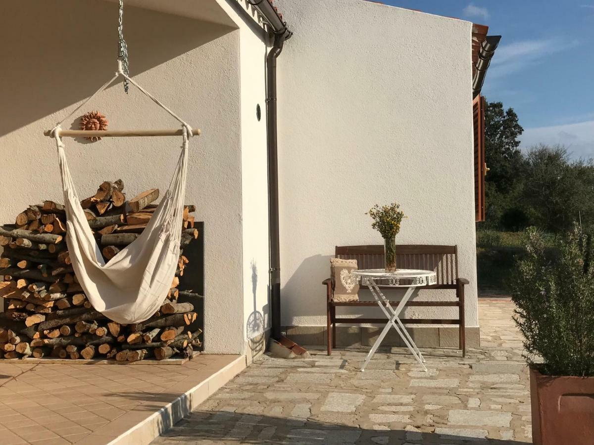 La Piana Holiday House Bassacutena Exterior photo